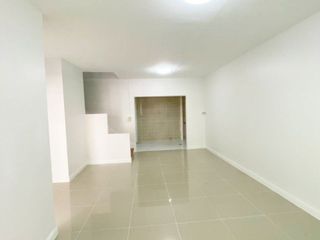 For sale 3 bedrooms townhouse in Khlong Luang, Pathum Thani