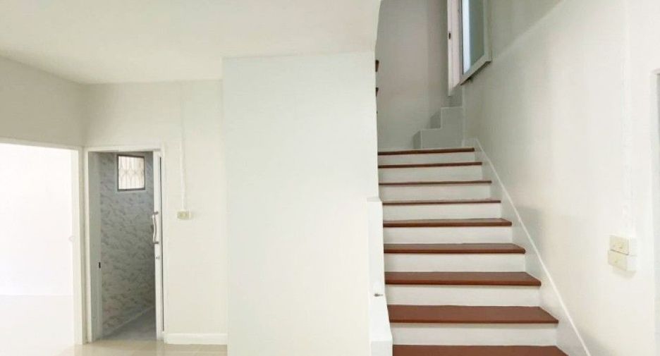 Продажа 3 спальни таунхаус в Khlong Luang, Патумтани