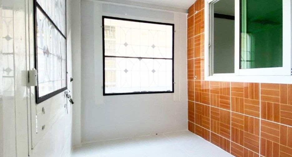 Продажа 3 спальни таунхаус в Khlong Luang, Патумтани