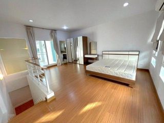 出租 3 卧室 独立屋 在 Bang Kho Laem, 曼谷