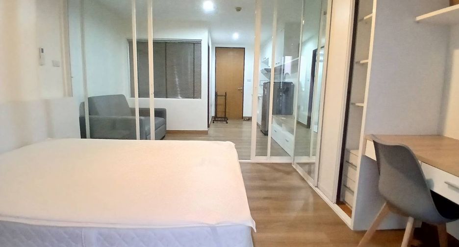 À louer 1 chambre condo à Huai Khwang, Bangkok