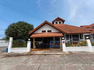 Haus zum Kauf mit 3 Zimmer in Bang Lamung, Chonburi