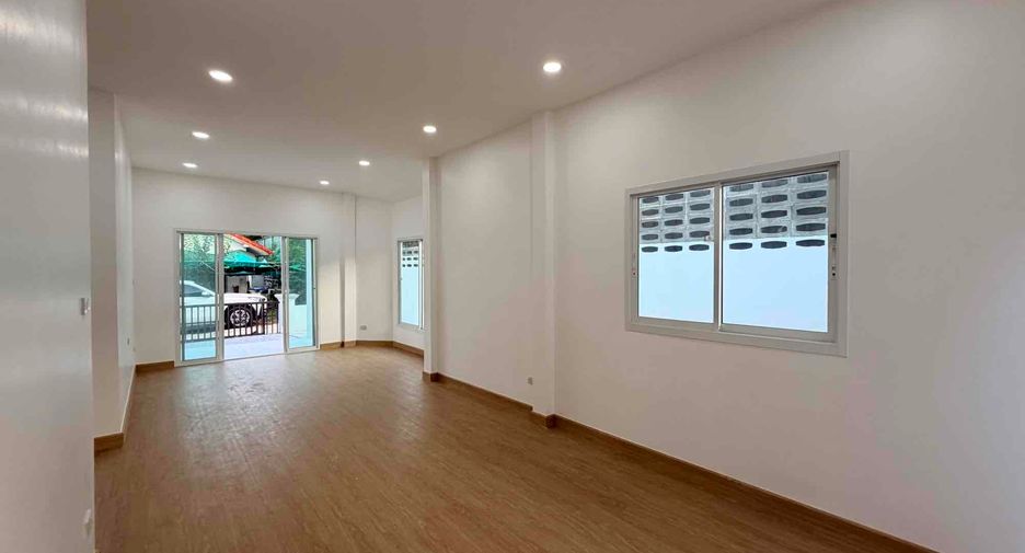 出售 2 卧室 独立屋 在 Sattahip, 芭提雅
