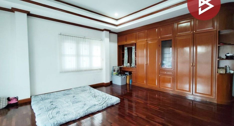 For sale 6 bedrooms house in Nong Chok, Bangkok