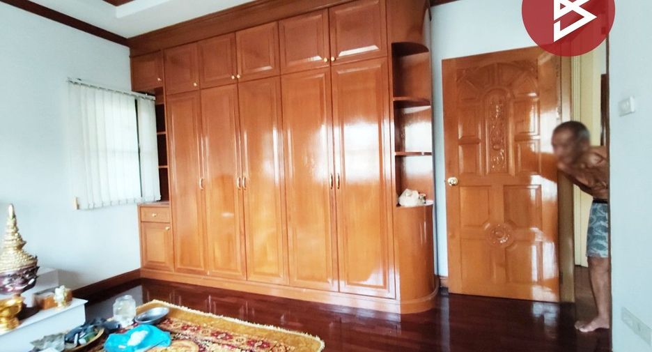 For sale 6 bedrooms house in Nong Chok, Bangkok