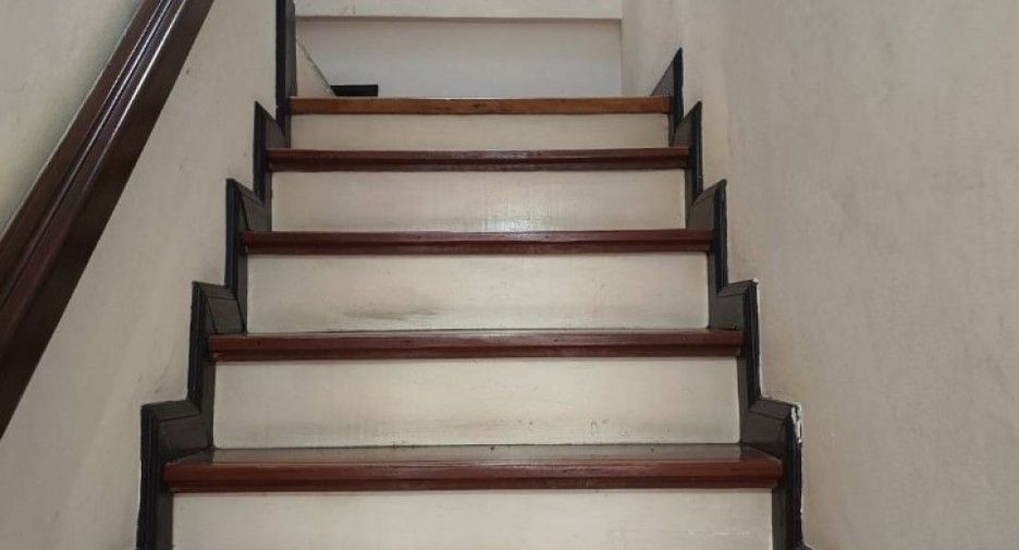 For sale 3 bedrooms townhouse in Wang Thonglang, Bangkok