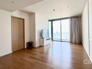 For rent 3 bedrooms condo in Khlong San, Bangkok