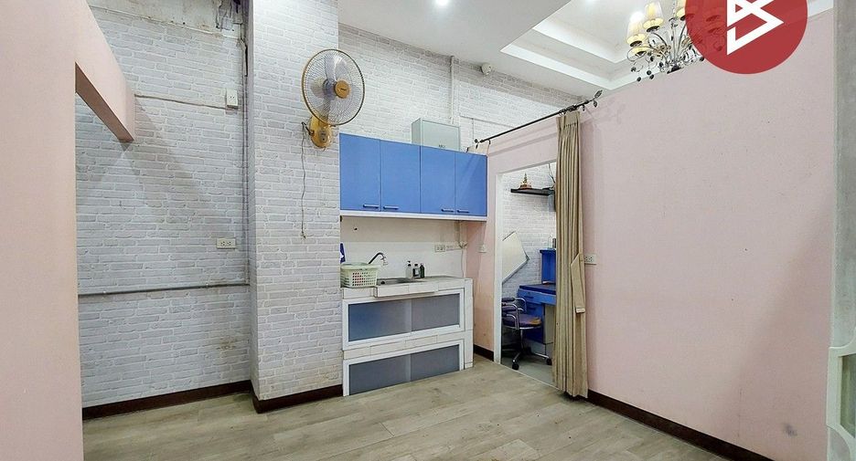 For sale 2 bedrooms retail Space in Lat Phrao, Bangkok