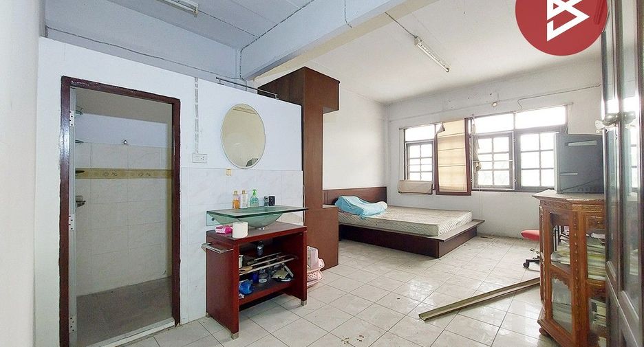 For sale 2 bedrooms retail Space in Lat Phrao, Bangkok