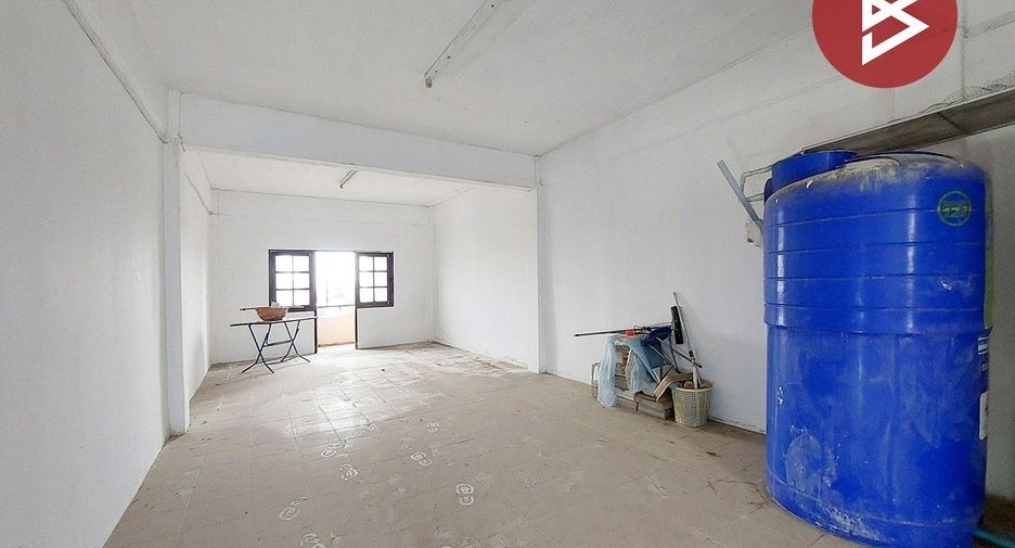 For sale 2 bedrooms retail Space in Lat Phrao, Bangkok