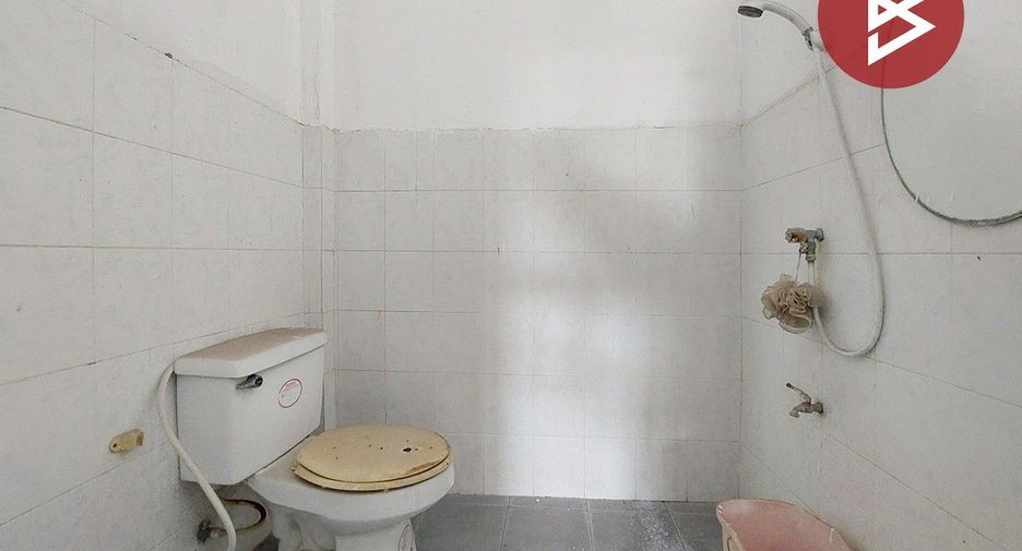 For sale 2 bedrooms retail Space in Lat Phrao, Bangkok