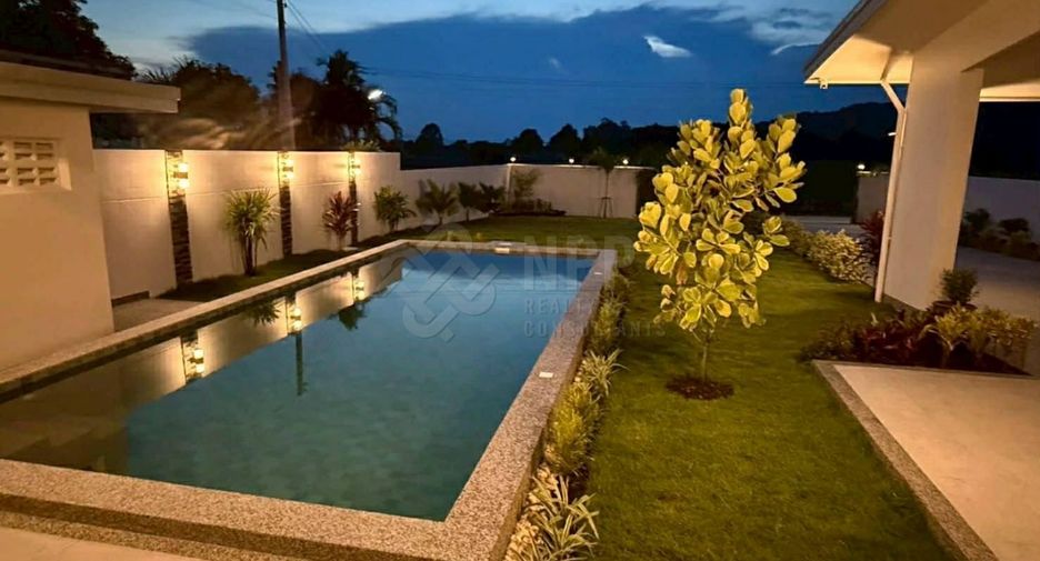 For sale 3 bedrooms house in Hua Hin, Prachuap Khiri Khan