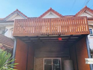 出售 2 卧室 联排别墅 在 Khlong Sam Wa, 曼谷