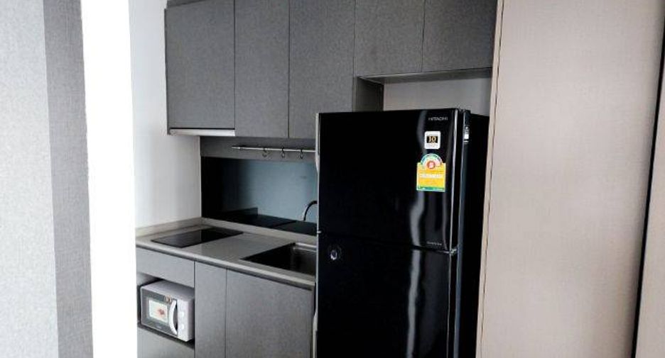 For rent 1 bed condo in Phra Khanong, Bangkok