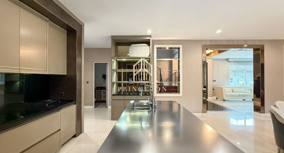 Haus zur Miete mit 4 Zimmer in Bang Phli, Samut Prakan