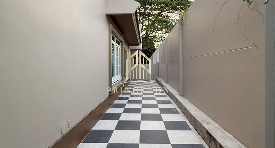 Haus zur Miete mit 4 Zimmer in Bang Phli, Samut Prakan