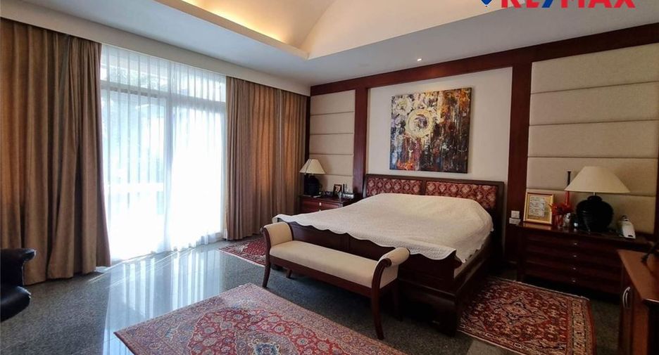 For sale 7 bedrooms house in Pratumnak, Pattaya