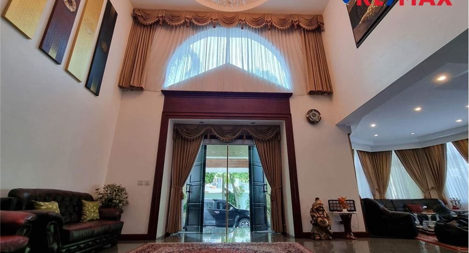 For sale 7 bedrooms house in Pratumnak, Pattaya