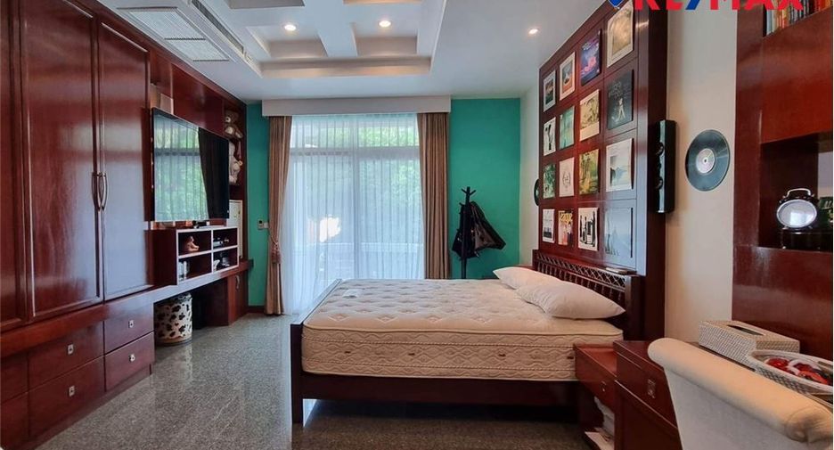 For sale 7 bedrooms house in Pratumnak, Pattaya