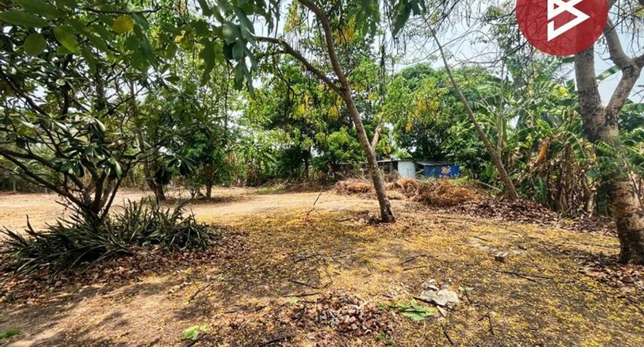 出售 公寓 独立屋 在 Don Chedi, Suphan Buri
