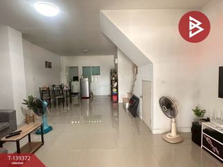 Продажа 3 спальни таунхаус в Mueang Chon Buri, Чонбури