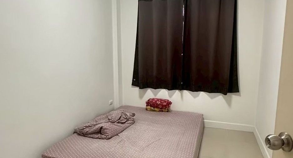 À vendre 3 chambres maison de ville à Mueang Chon Buri, Chonburi
