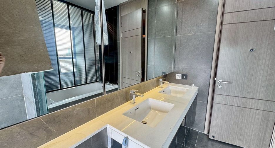 Condo en alquiler de 2 habitaciones en Watthana, Bangkok