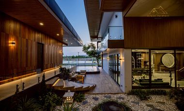 For sale 7 bedrooms villa in East Pattaya, Pattaya