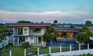 For sale 7 bedrooms villa in East Pattaya, Pattaya