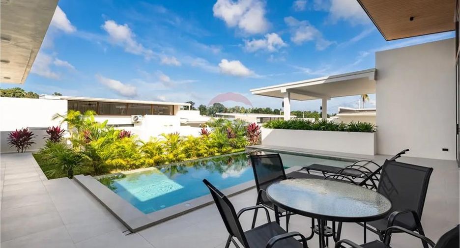 For sale 4 bedrooms villa in Ko Samui, Surat Thani