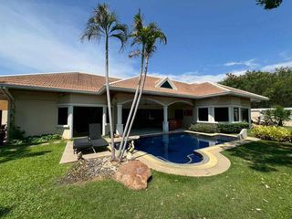 For sale 3 ベッドルーム villa in Bang Lamung, Chonburi