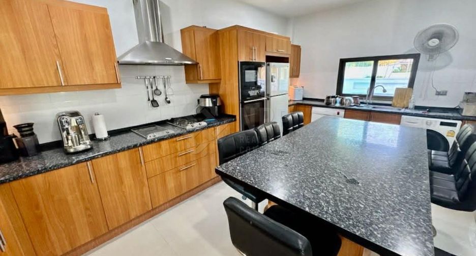 For rent and for sale 4 bedrooms house in Hua Hin, Prachuap Khiri Khan