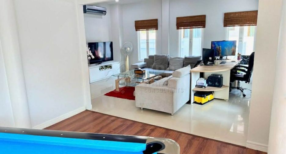 For rent and for sale 4 bedrooms house in Hua Hin, Prachuap Khiri Khan