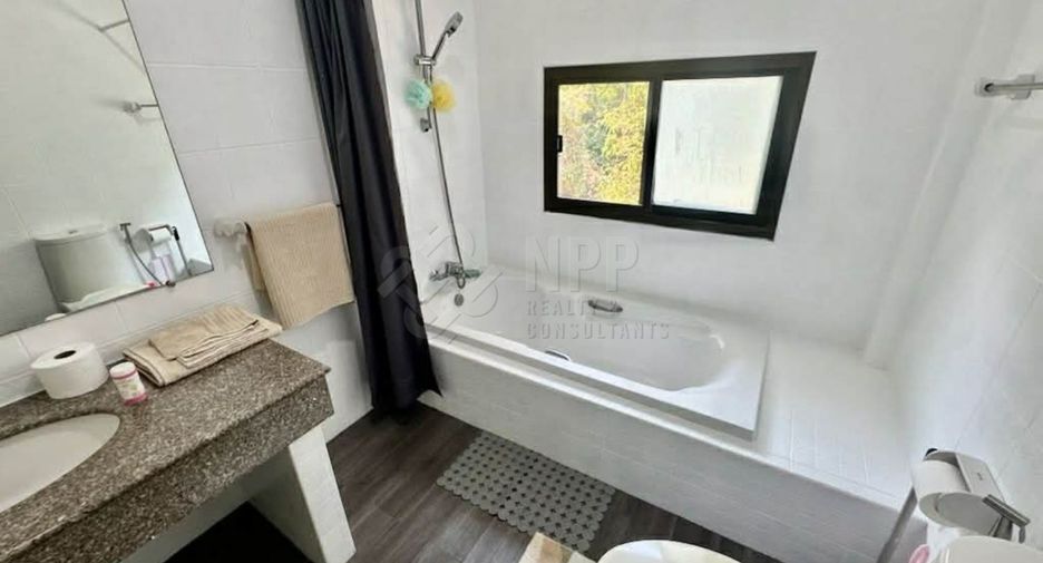 For rent and for sale 4 bedrooms house in Hua Hin, Prachuap Khiri Khan