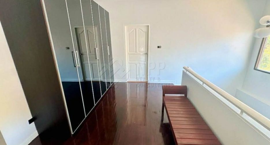 For rent and for sale 4 bedrooms house in Hua Hin, Prachuap Khiri Khan