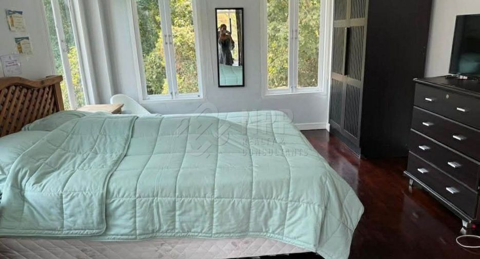 For rent and for sale 4 bedrooms house in Hua Hin, Prachuap Khiri Khan