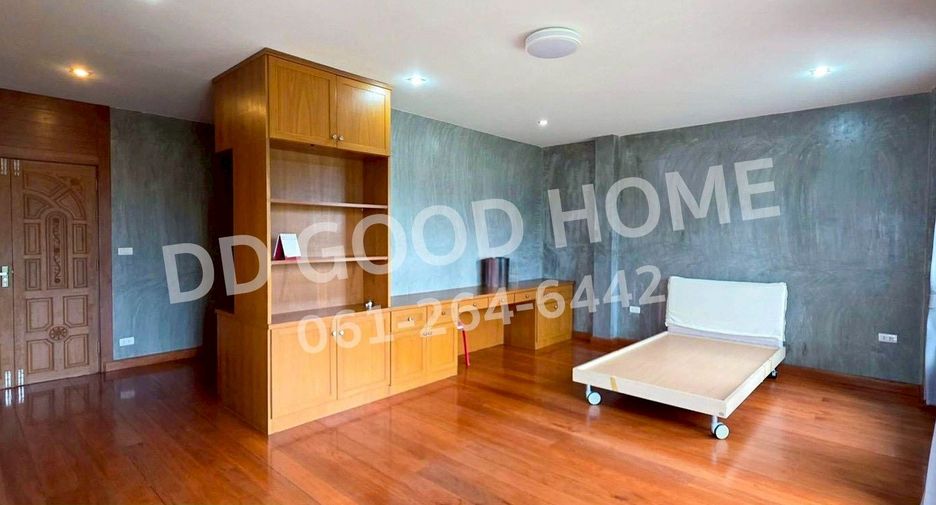 For sale 3 bedrooms house in Mueang Trang, Trang