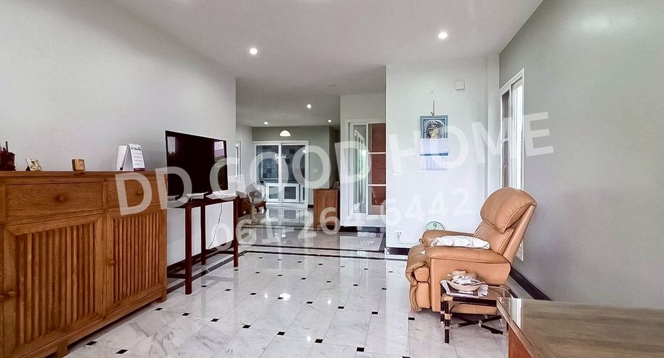 For sale 3 bedrooms house in Mueang Trang, Trang