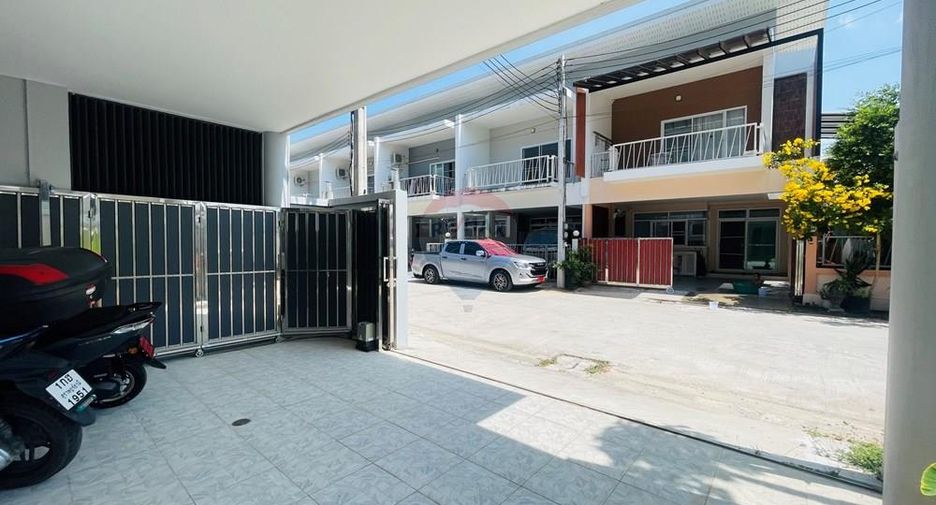For sale 3 bedrooms townhouse in Ko Samui, Surat Thani