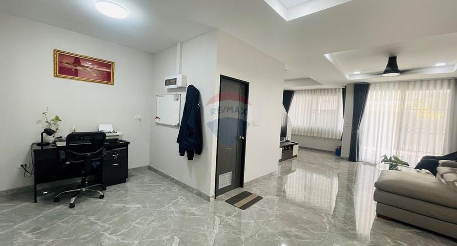 For sale 3 bedrooms townhouse in Ko Samui, Surat Thani