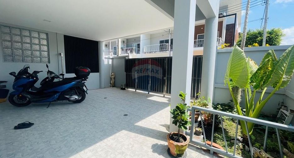 For sale 3 bedrooms townhouse in Ko Samui, Surat Thani