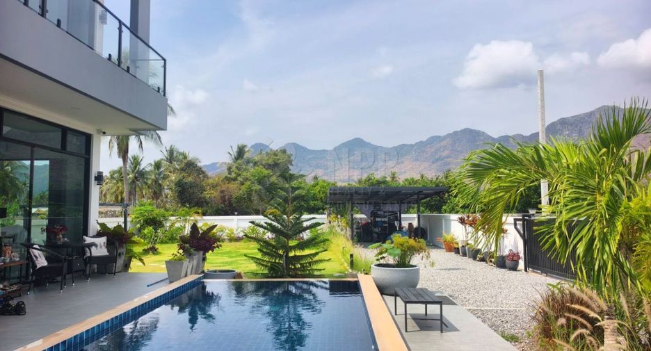 For sale 4 ベッドルーム house in Sam Roi Yot, Prachuap Khiri Khan