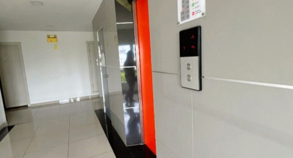 Condo en venta de 2 habitaciones en Bang Kapi, Bangkok
