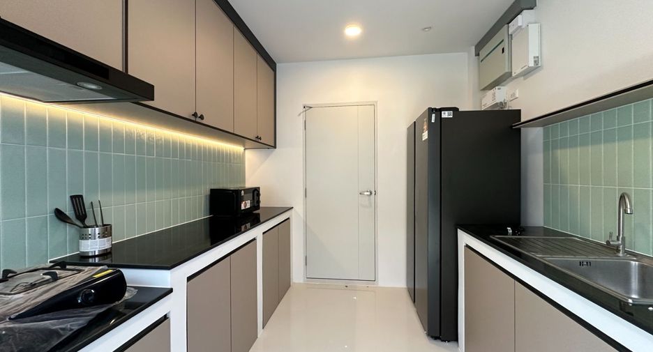 For rent 4 bedrooms house in Bang Phli, Samut Prakan