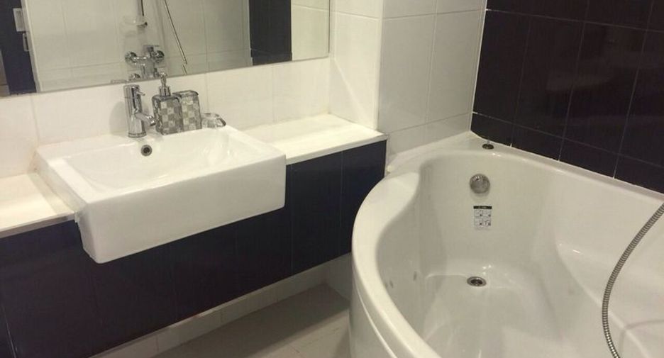 Wohnung zur Miete mit 2 Zimmer in Si Racha, Chonburi