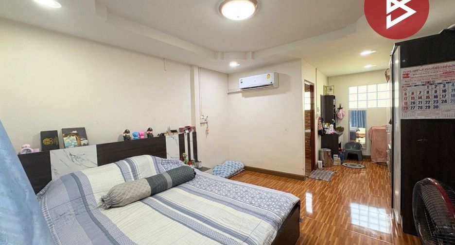 For sale 4 bedrooms house in Mueang Nakhon Sawan, Nakhon Sawan