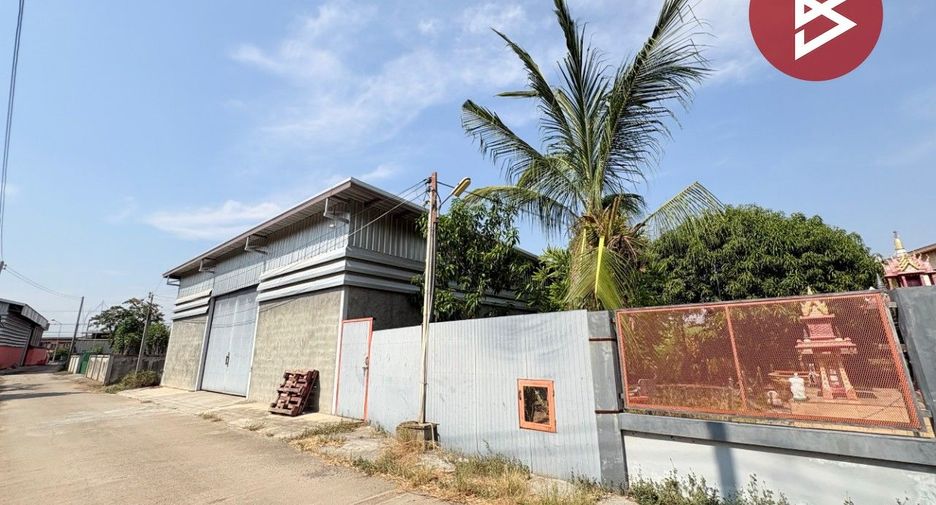 For sale 4 bedrooms house in Mueang Nakhon Sawan, Nakhon Sawan