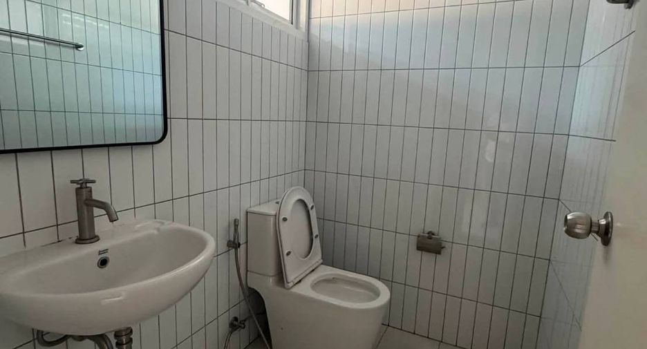 For sale 3 bedrooms townhouse in Mueang Chiang Mai, Chiang Mai