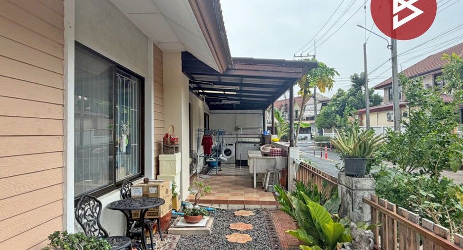 Haus zum Kauf mit 3 Zimmer in Phaya Thai, Bangkok