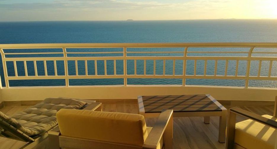 For rent and for sale 3 bedrooms condo in Jomtien, Pattaya